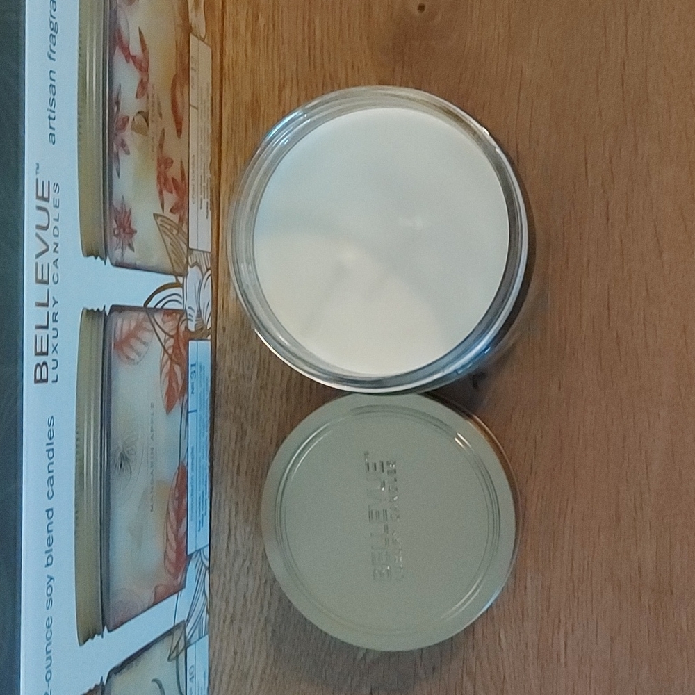 BELLEVUE Set of Four Candles - Picture 7 of 7